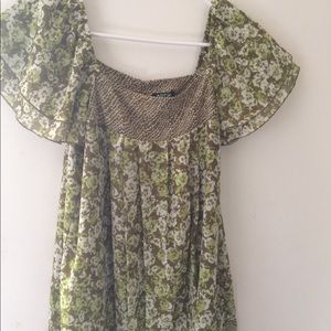 Green elegant blouse